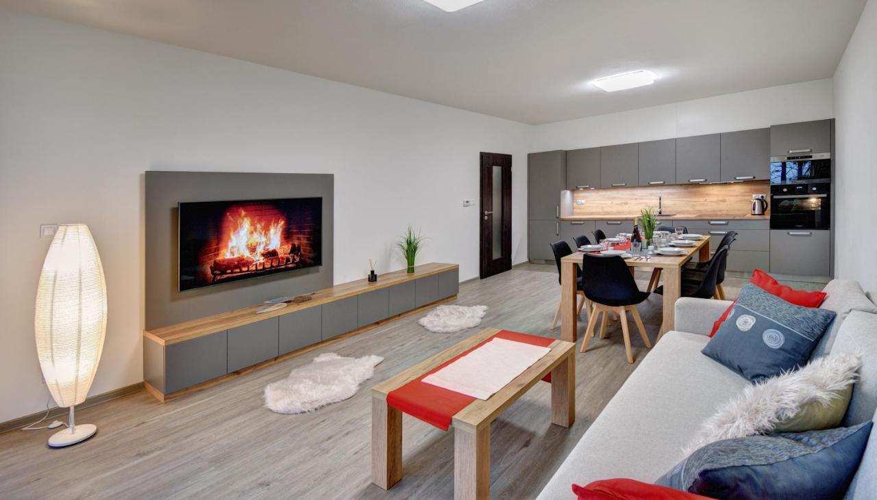 Apartmány Sunny Lipno Lipno nad Vltavou Esterno foto